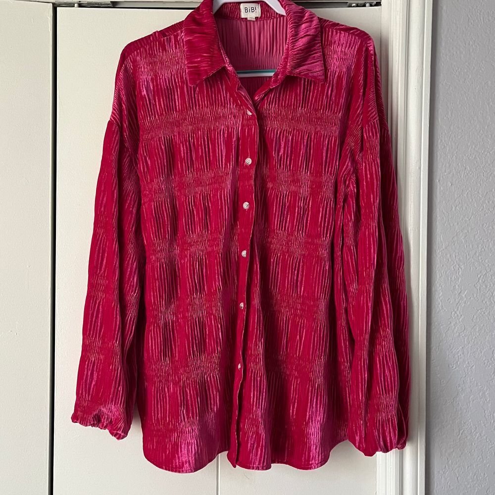 Bibi Elegant Fuchsia Pink Textured Button-Down Blouse Long‎ Sleeve Shirt